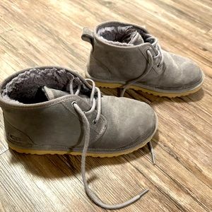 Ugg • Women’s Size 8 • gray